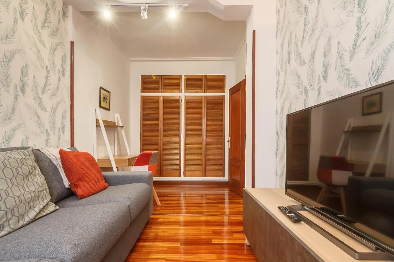 הקונטקטים של Vivienda Turistica En El Centro Reformada Con Wifi
